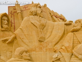 Скульптуры из песка в заповеднике Коломенское